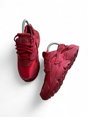Nike Air Huarache Triple Red 2015 Women’s 5.5